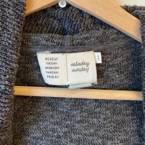 *SOLD* Anthropologie Saturday Sunday Gray Metallic Oversized Cardigan Size XS/S - Picture 8 of 8